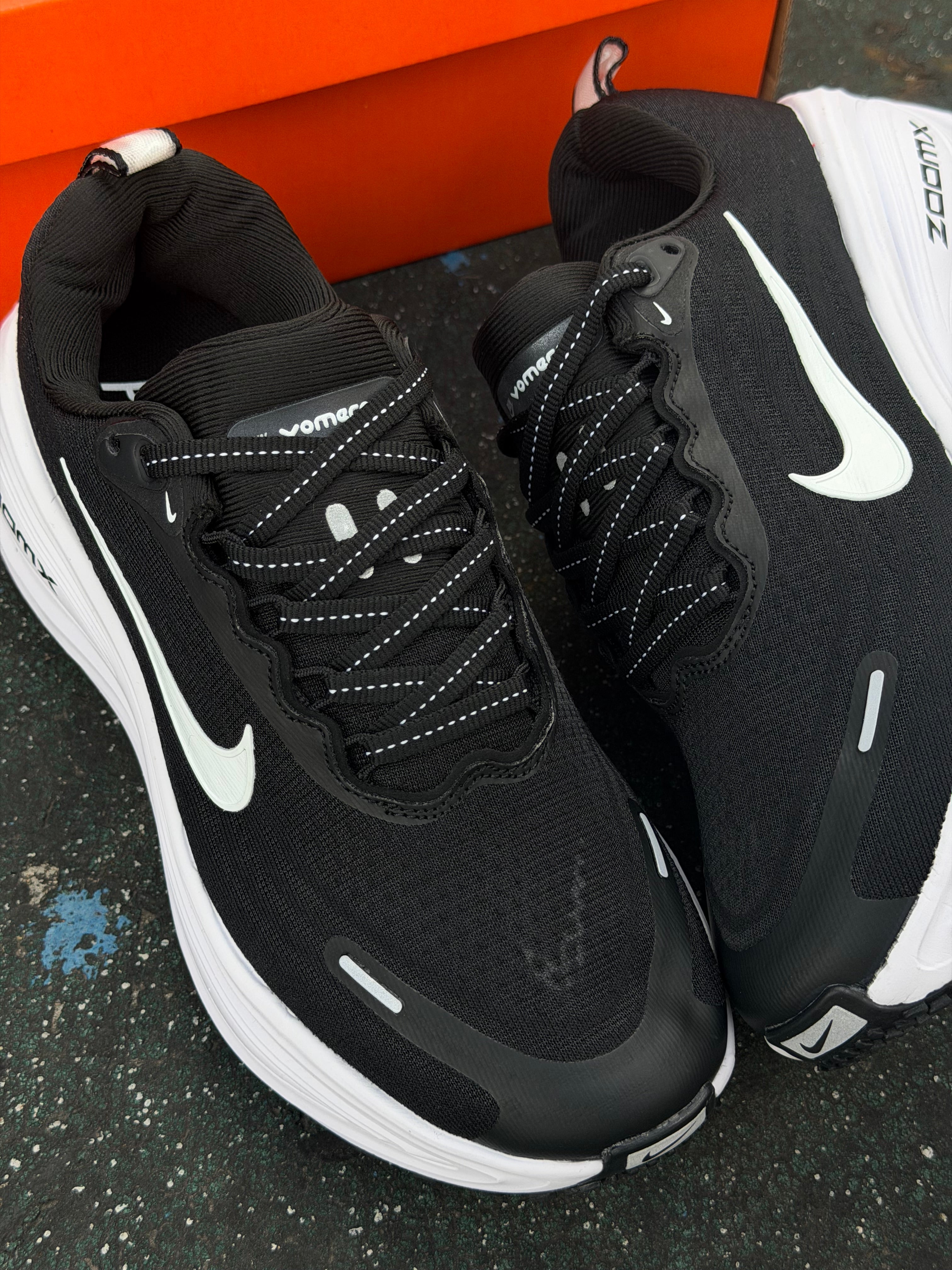 Nike Vomero Plus
