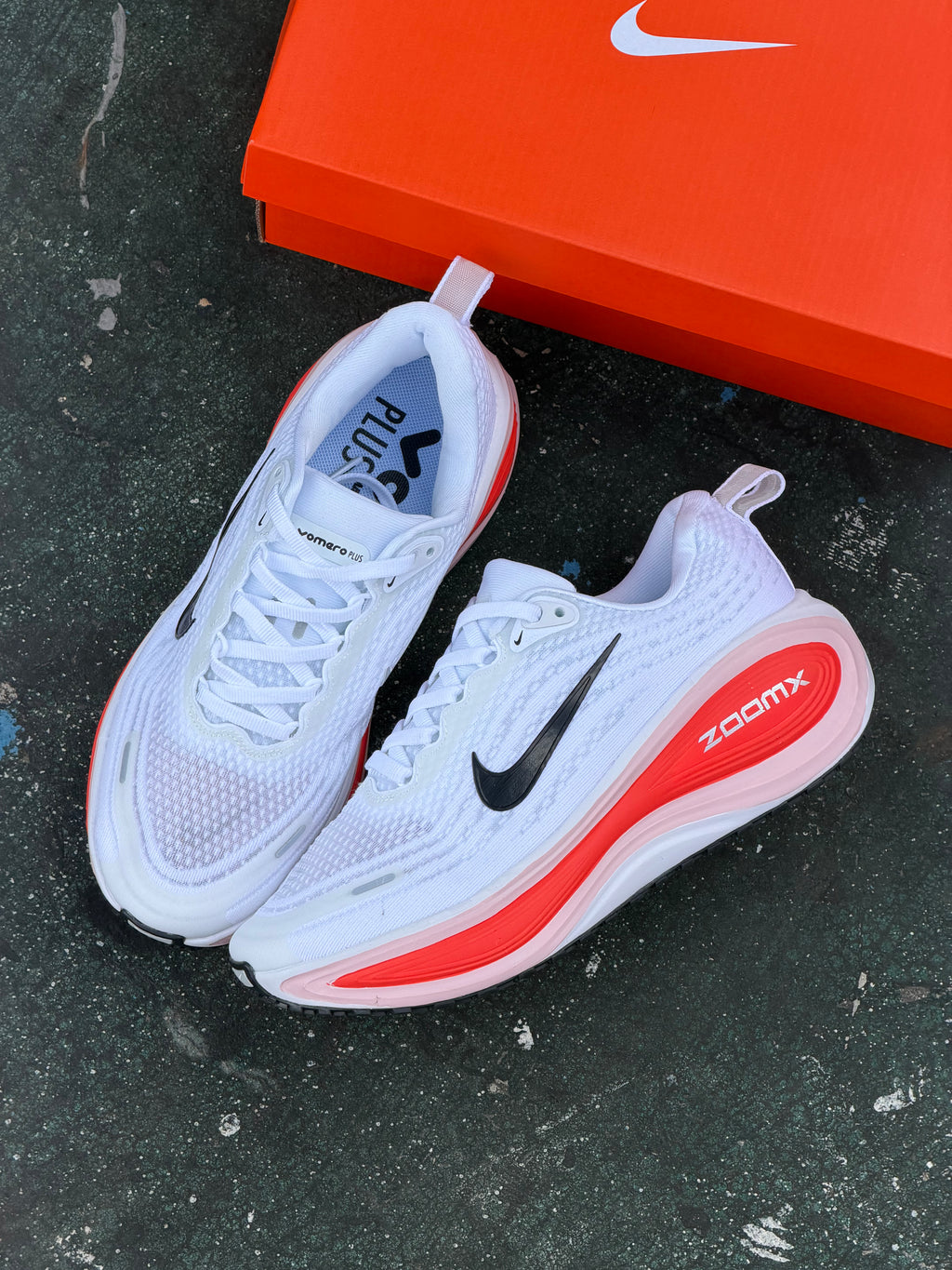 Nike Vomero Plus