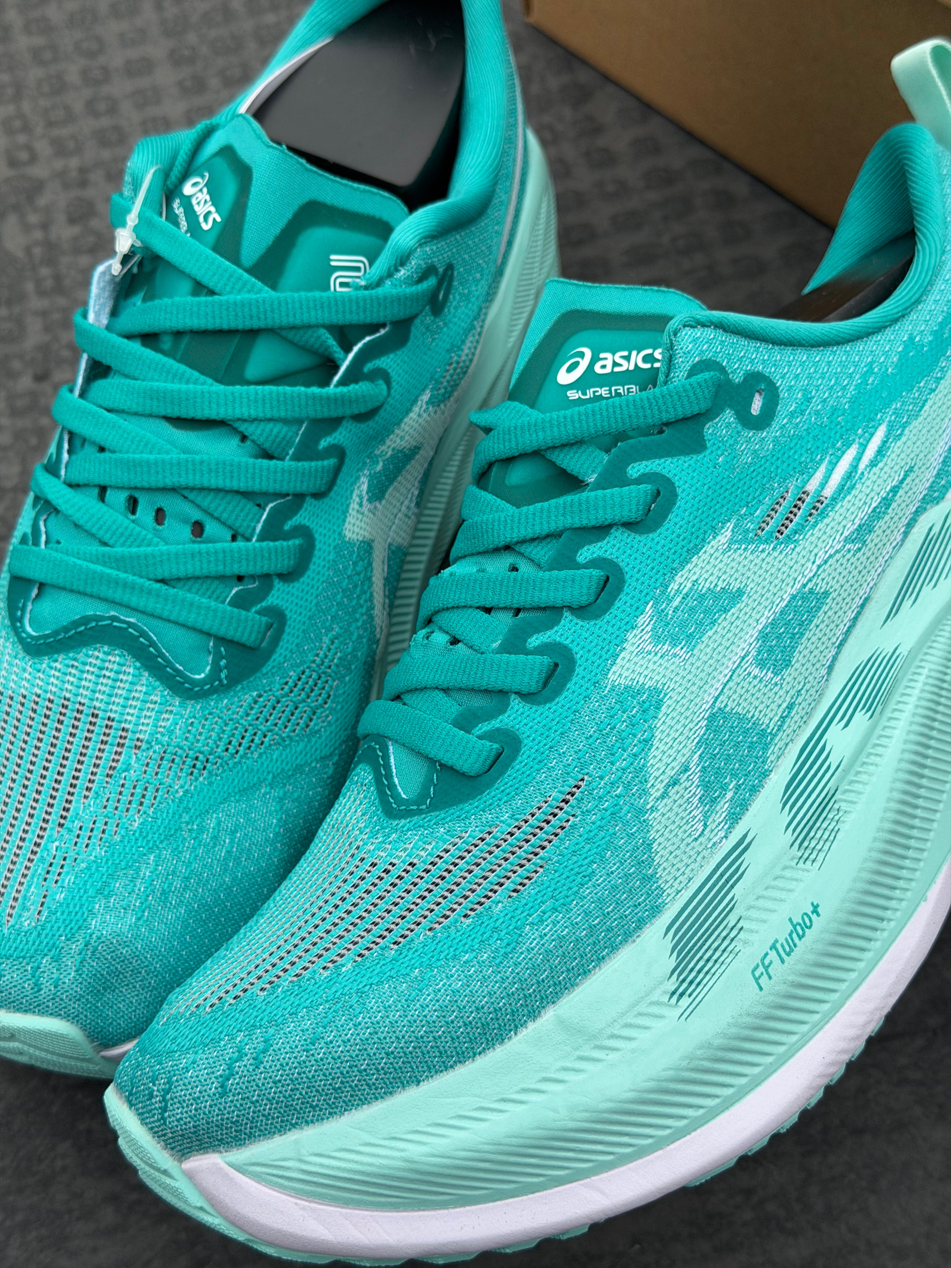Asics Superblast 2