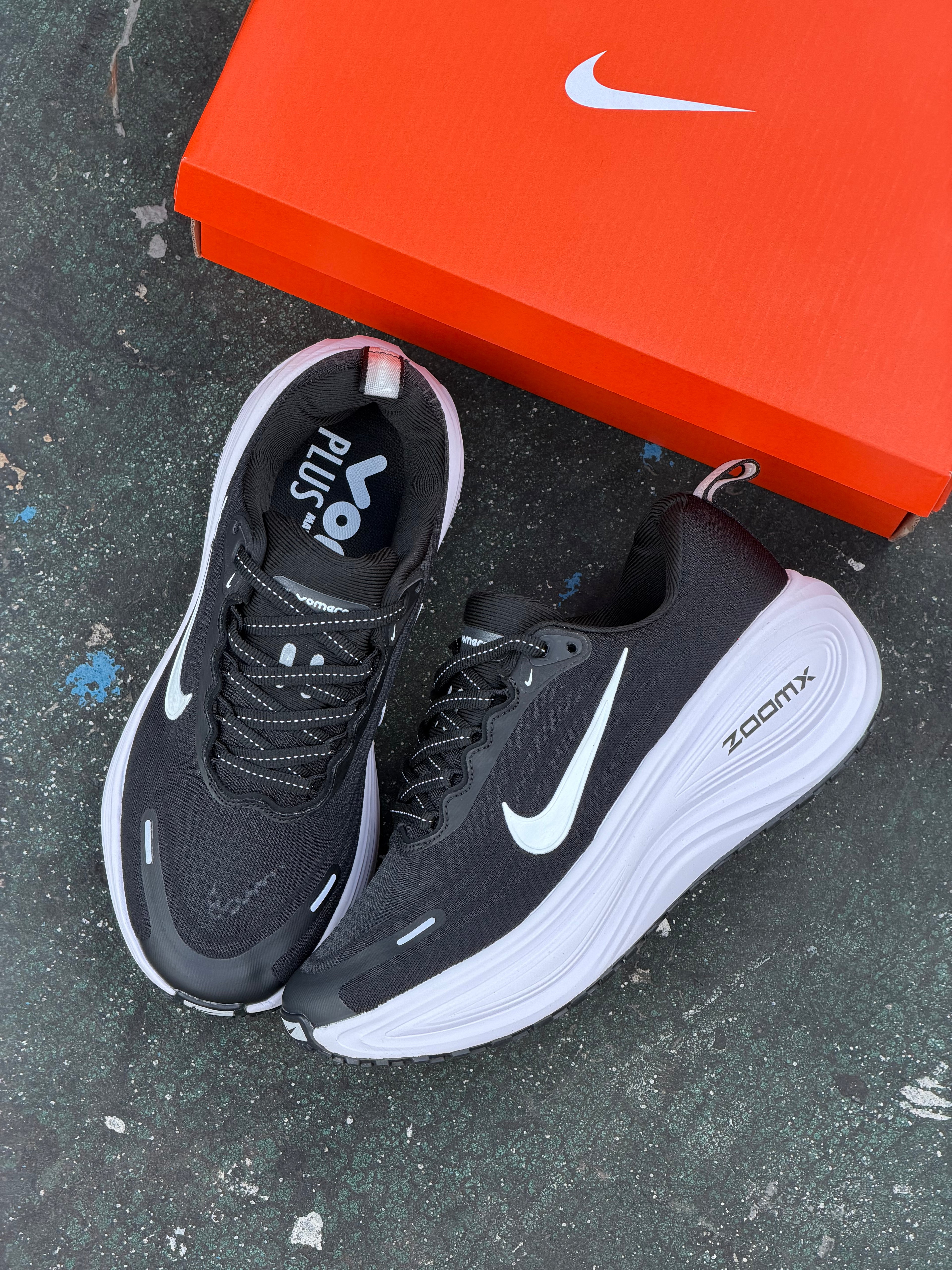 Nike Vomero Plus