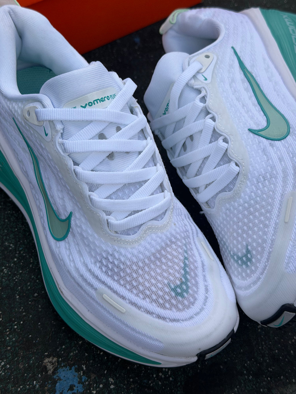 Nike Vomero Plus