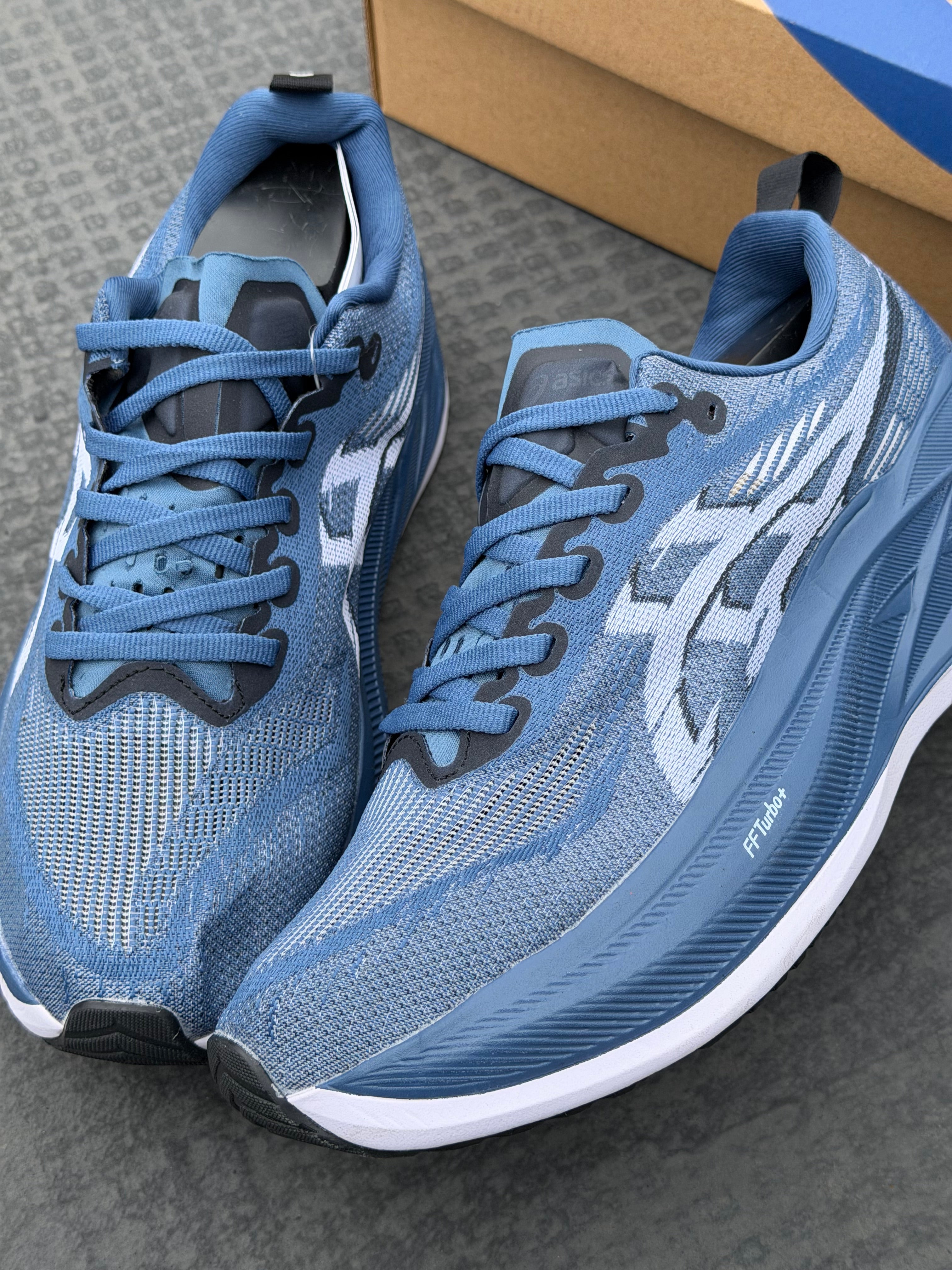 Asics Superblast 2