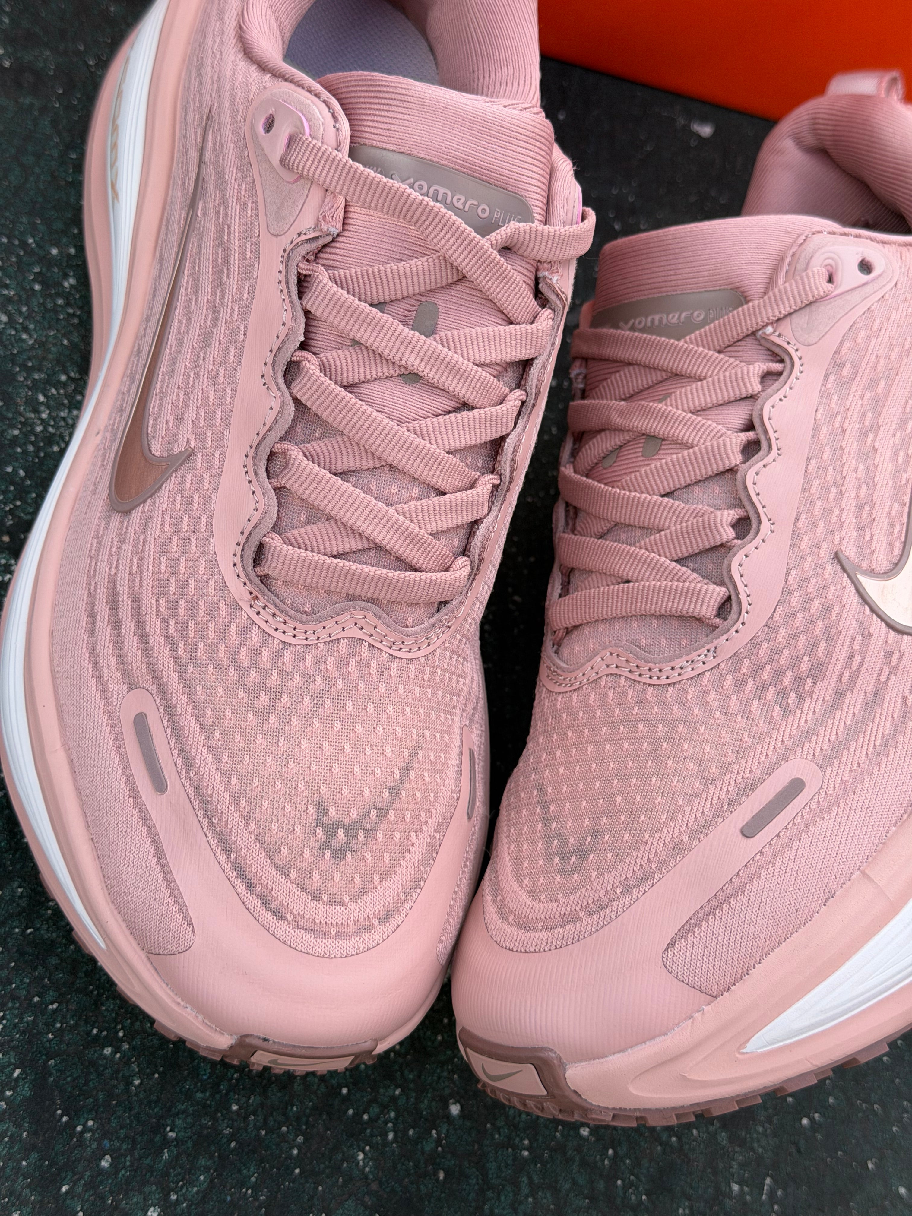 Nike Vomero Plus
