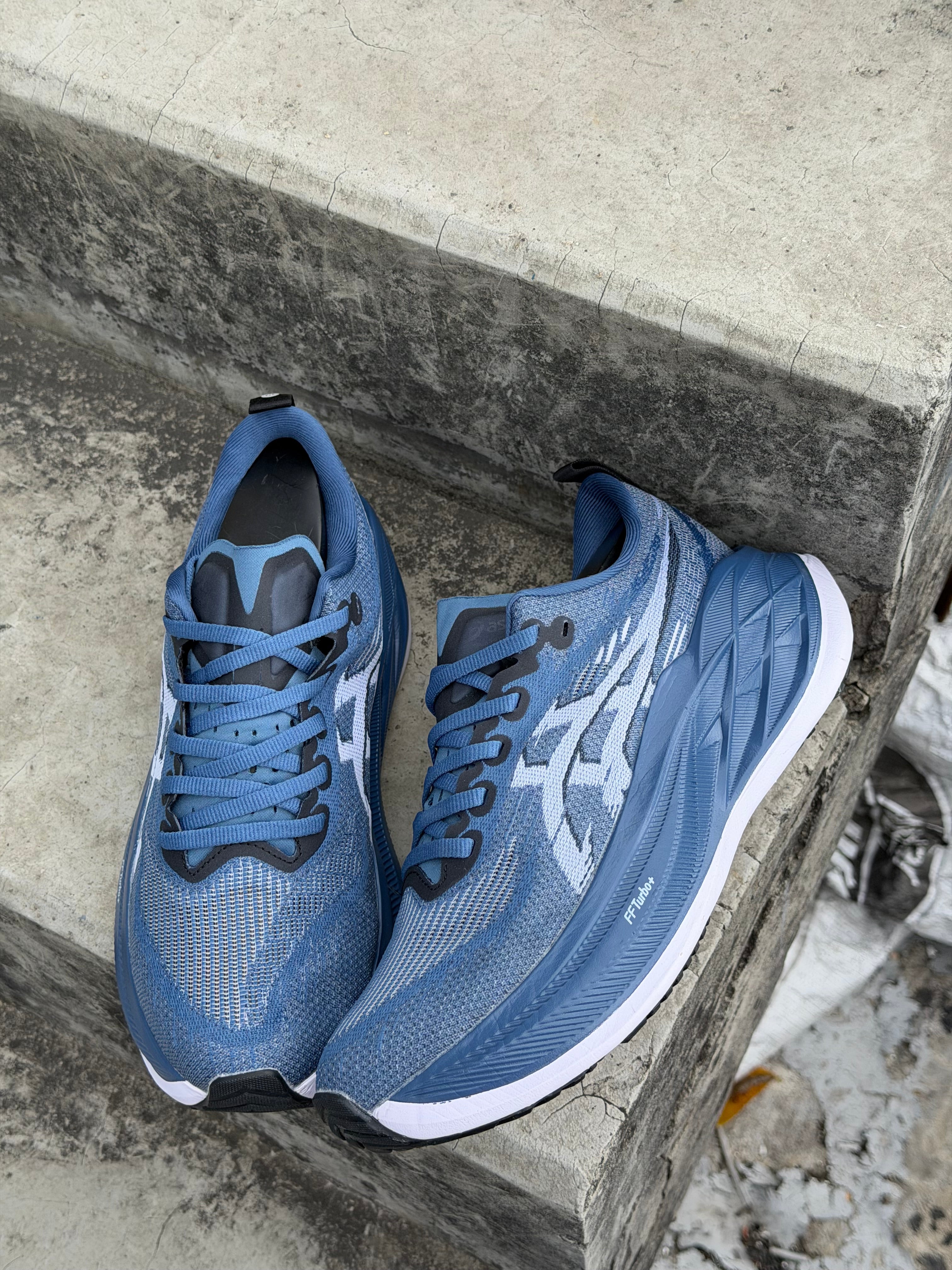 Asics Superblast 2