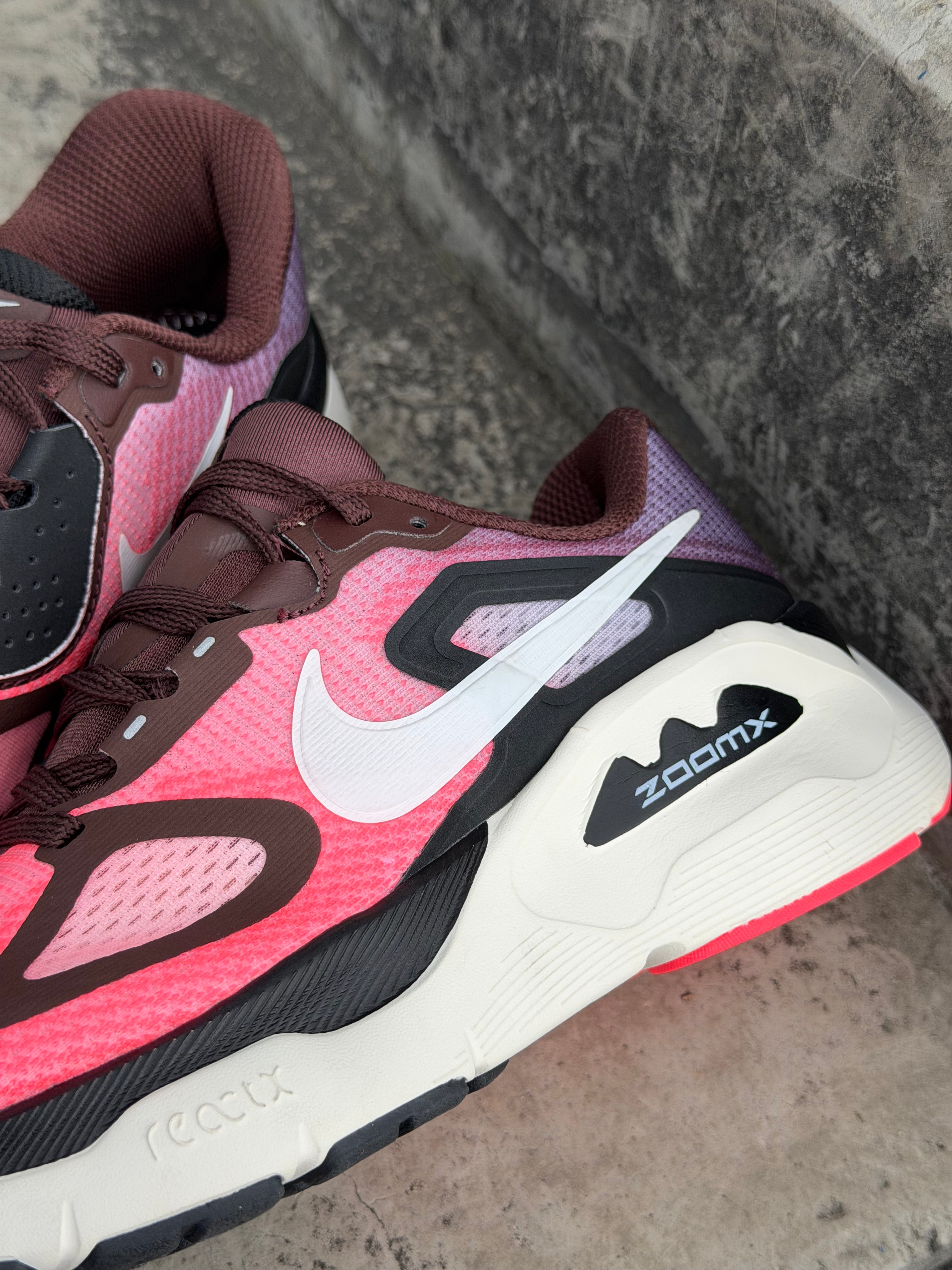 Nike Structure Plus