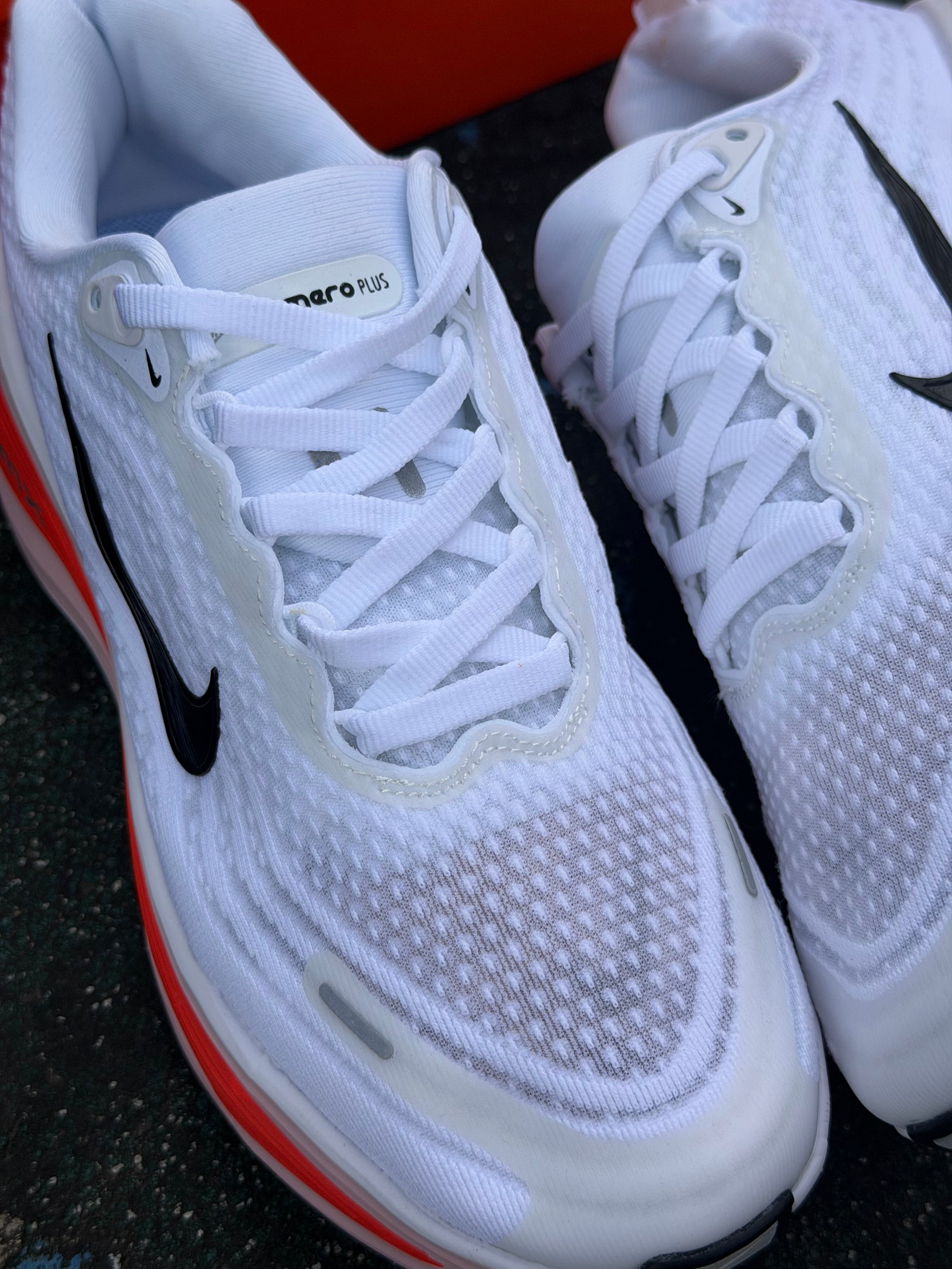 Nike Vomero Plus